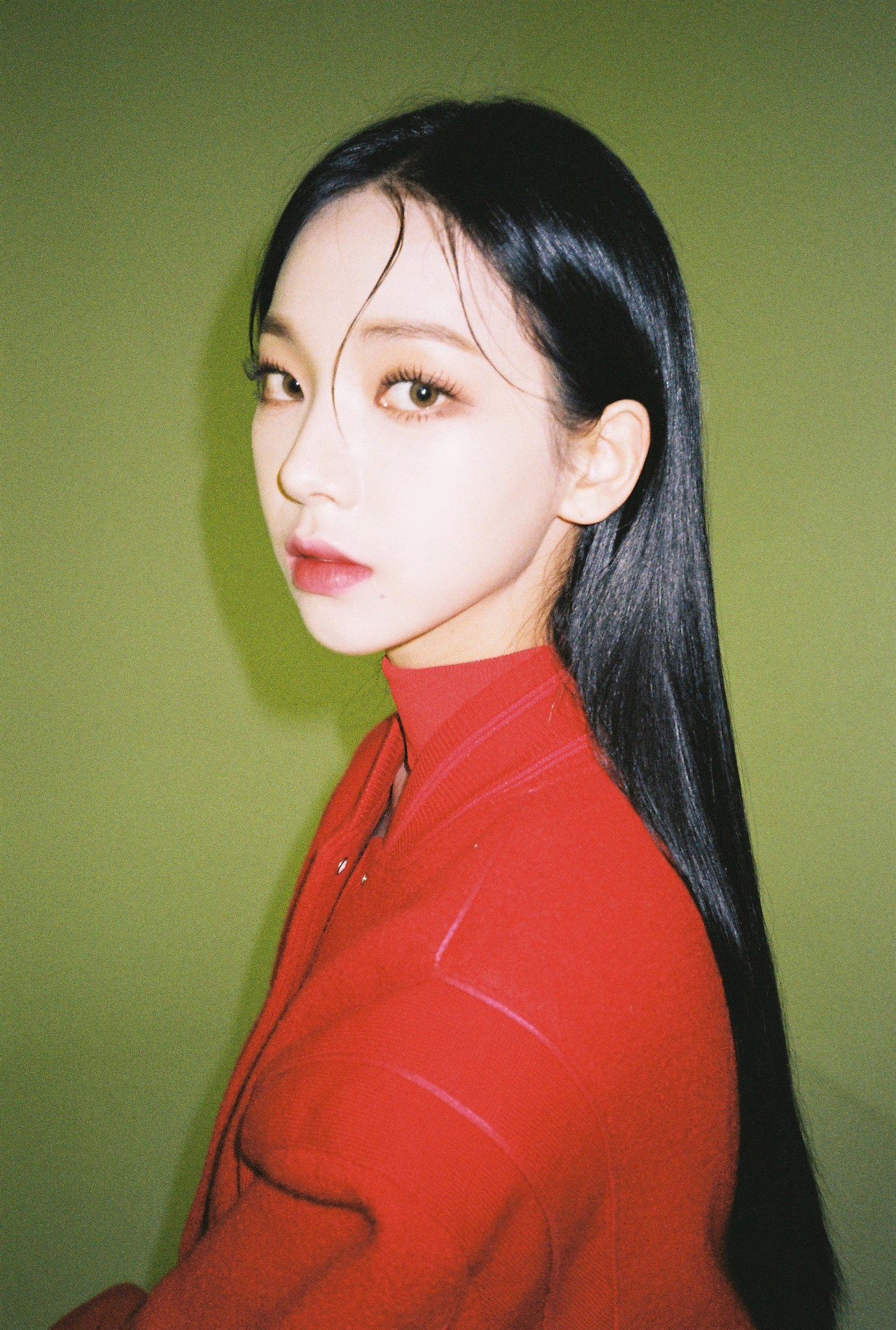 [잡담] 카리나 쿨톤으로 너무 유명하지만 웜톤 스타일링도 이뻐.. | 인스티즈