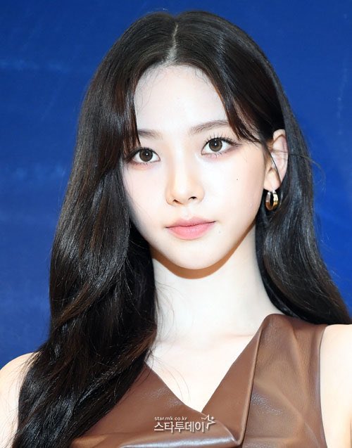 [잡담] 카리나 쿨톤으로 너무 유명하지만 웜톤 스타일링도 이뻐.. | 인스티즈