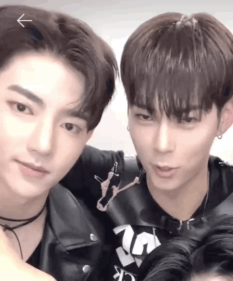 [잡담] 장하오 중간에 웃참? 웃는 거 | 인스티즈