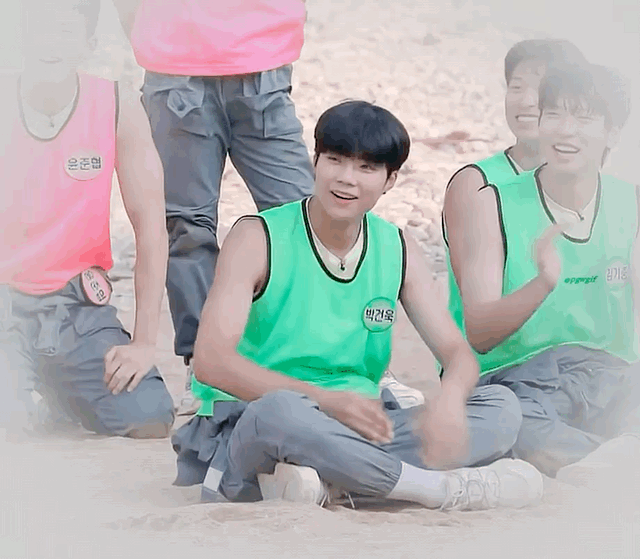 [잡담] 박건욱 야생돌때는 17살이라 그런지 | 인스티즈