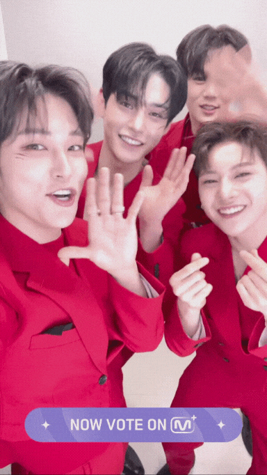 [잡담] 지웅이 웃으니까 눈 짝짝이 되네 | 인스티즈