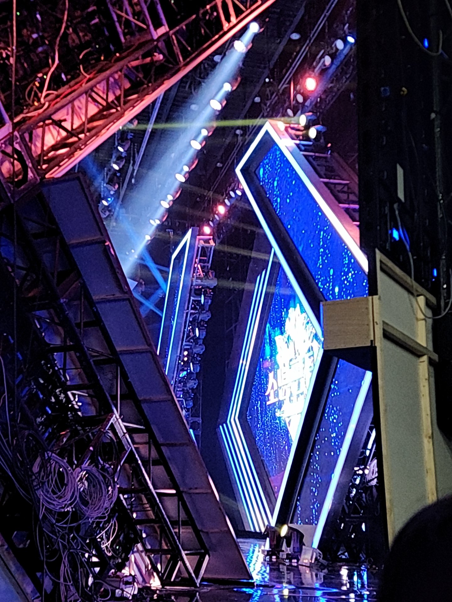 [잡담] 소년판타지 1차 경연 세트장! | 인스티즈