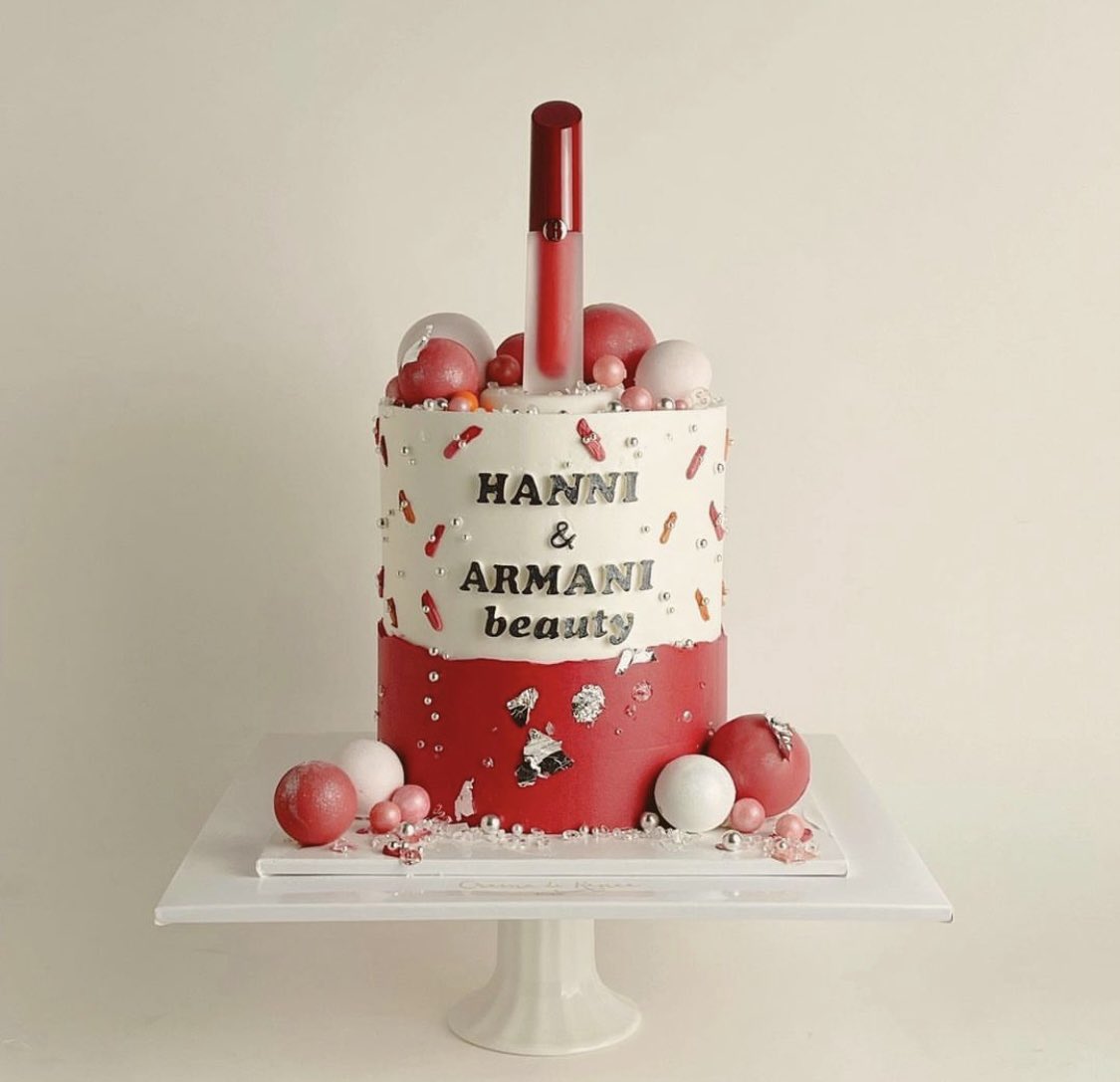 [잡담] 아르마니뷰티에서 하니한테 준 케이크같은데 | 인스티즈