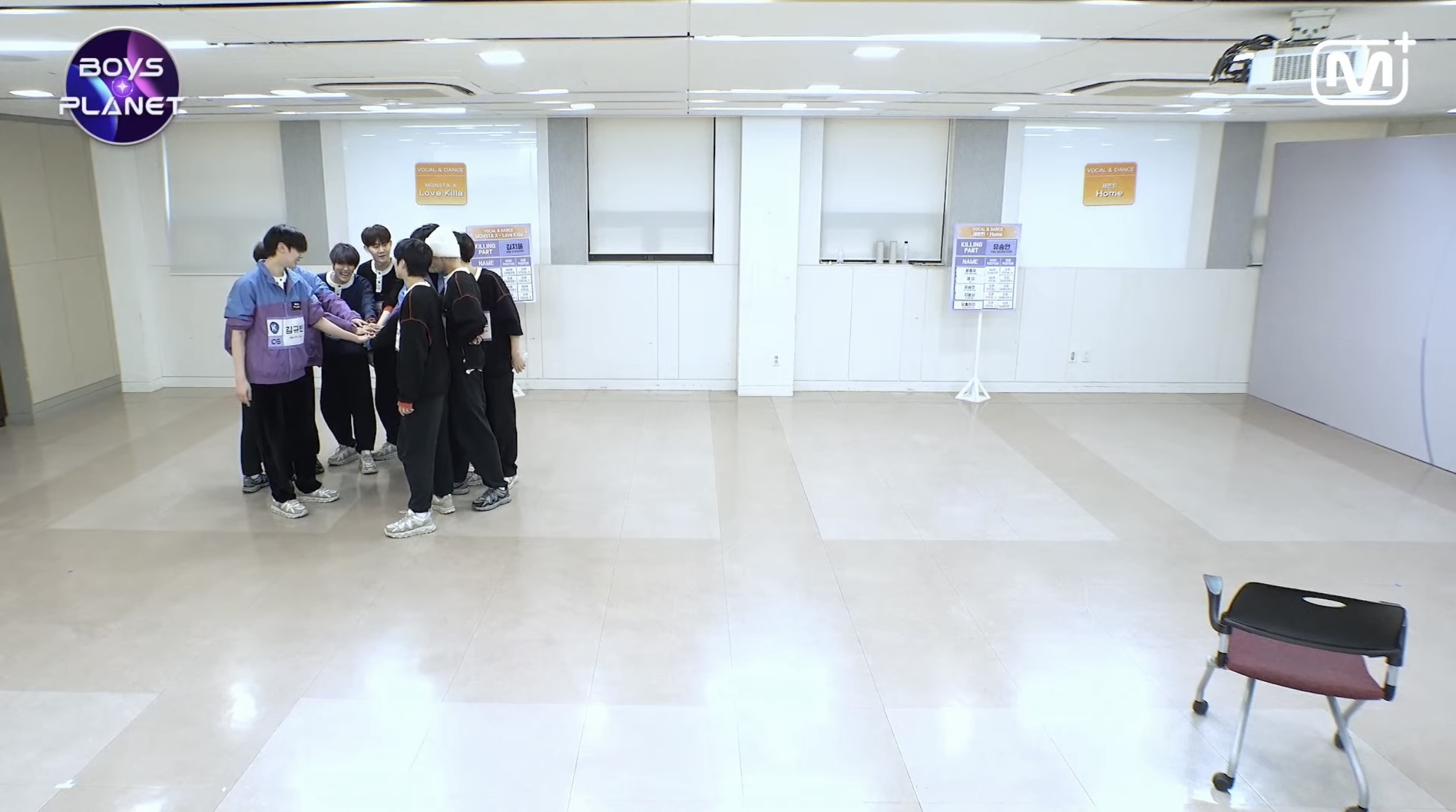 [잡담] 보플 음침캠 보는데 이 정도면 같은 연습실끼리 거의 한 팀인데ㅋㅋㅋ | 인스티즈