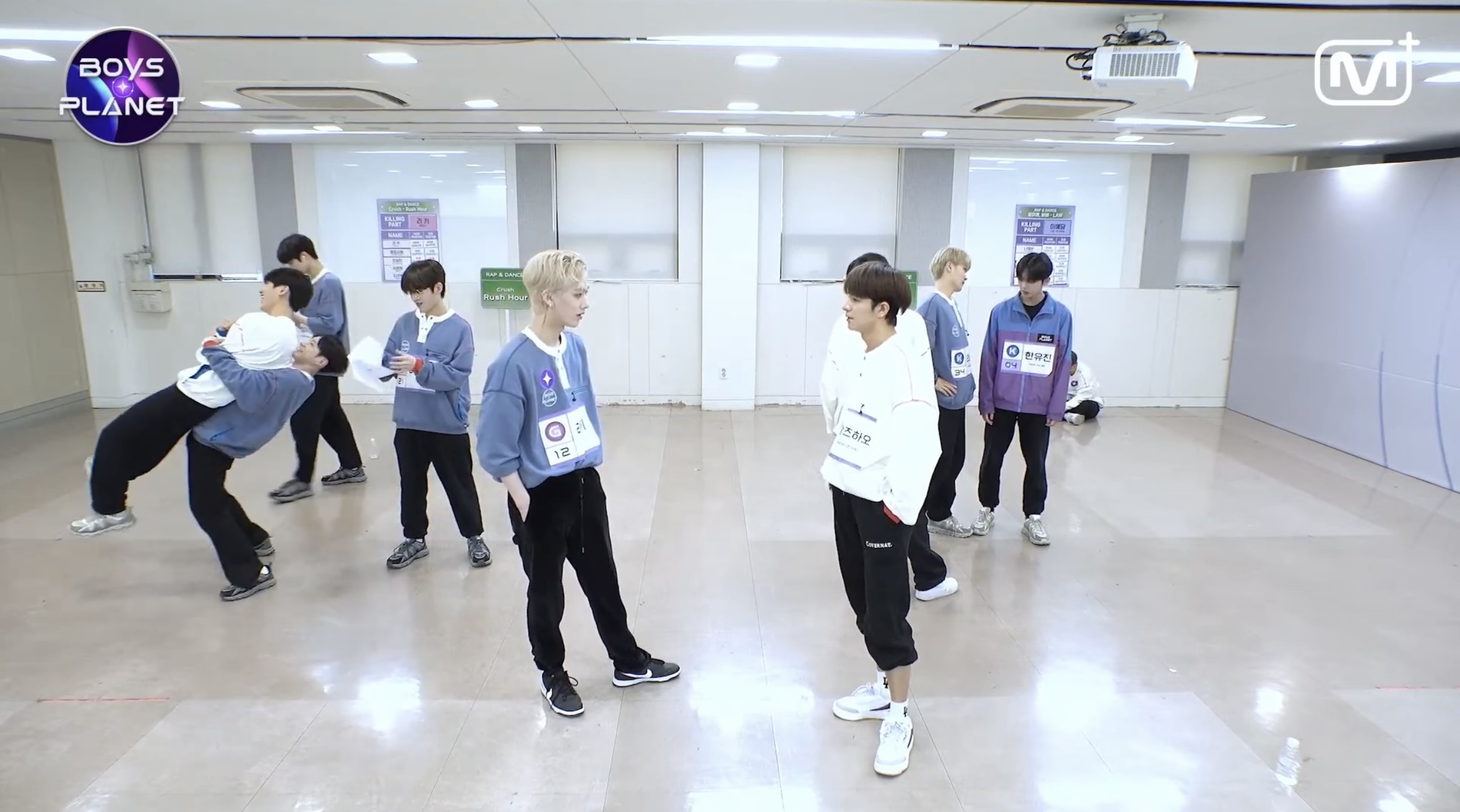 [잡담] 보플 음침캠 보는데 이 정도면 같은 연습실끼리 거의 한 팀인데ㅋㅋㅋ | 인스티즈