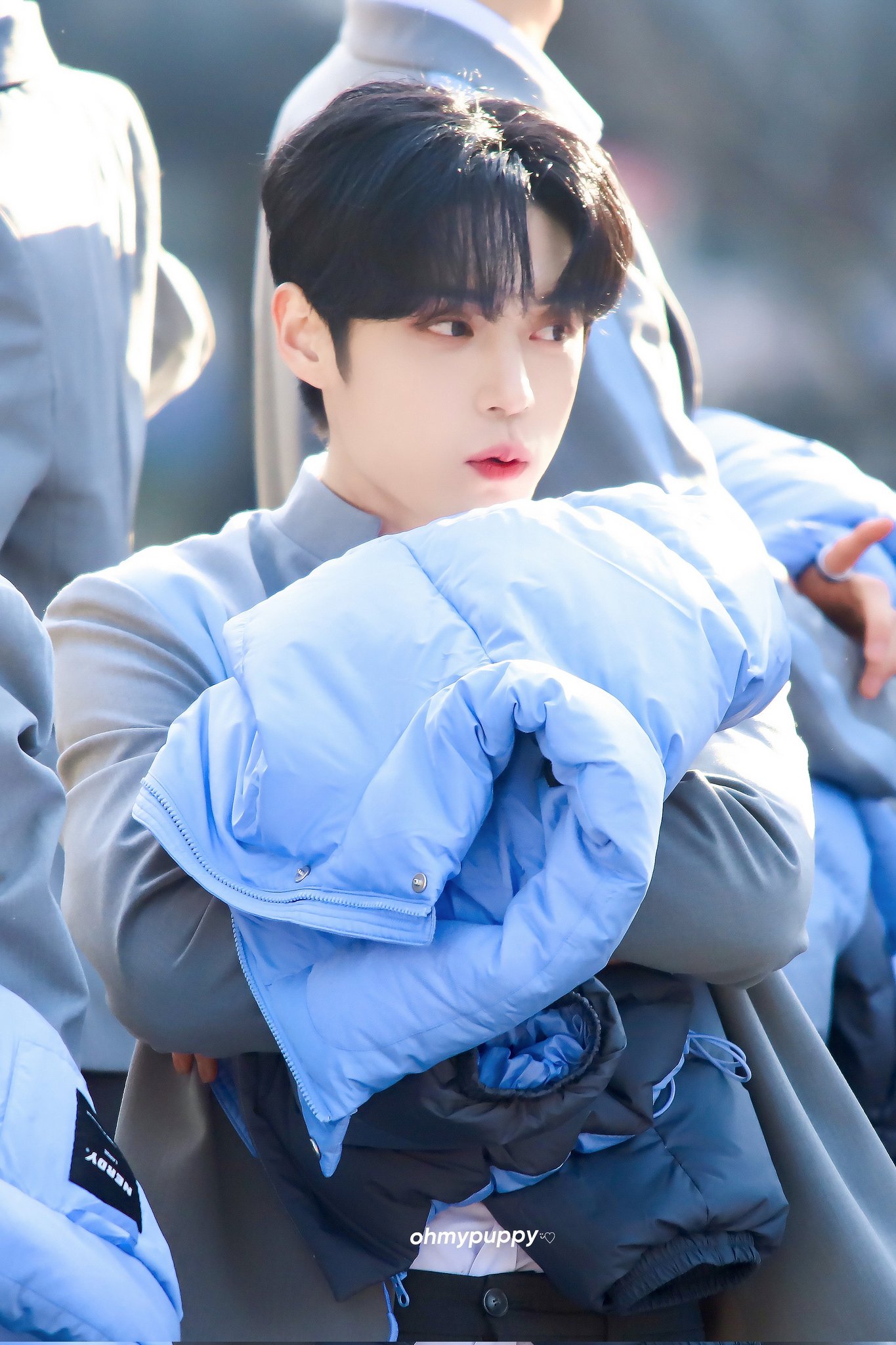 [잡담] 내안의 관념적 김지웅은 자그만 깜냥이인데 | 인스티즈