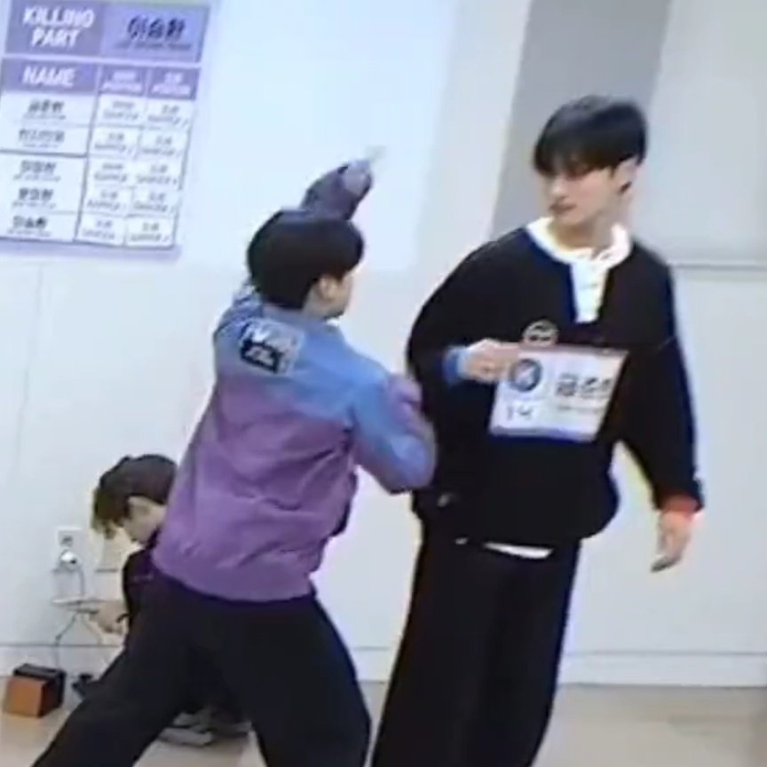 [잡담] 준현이 저래 생겨도 기개쎈 누나한테 잡혀 살았을 것 같아.. | 인스티즈