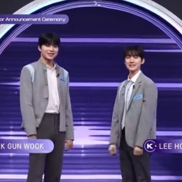 [잡담] 박건욱 이회택 키 차이봐ㅋㅋㅋㅋ | 인스티즈