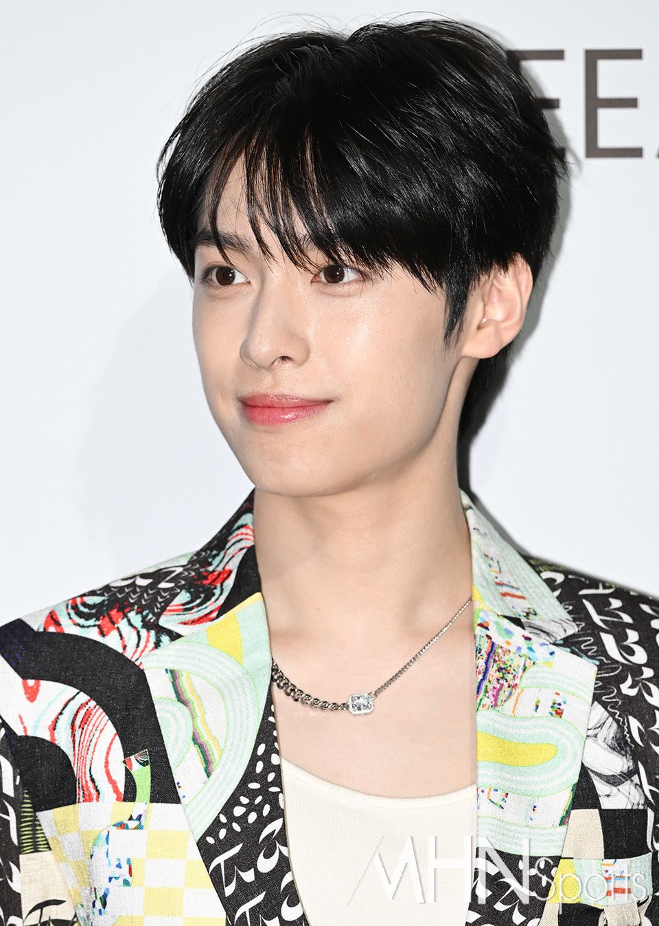 [잡담] 와 가온 개잘생겼다 | 인스티즈