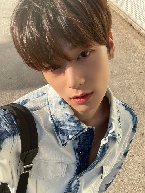 [잡담] 이사진이 포카가 아니라는것에 너무 감사하다 | 인스티즈