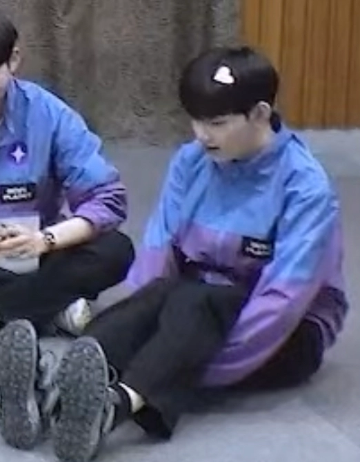 [잡담] 김지웅 장하오 이 꼬질거리는 형라인 어쩔거야 | 인스티즈