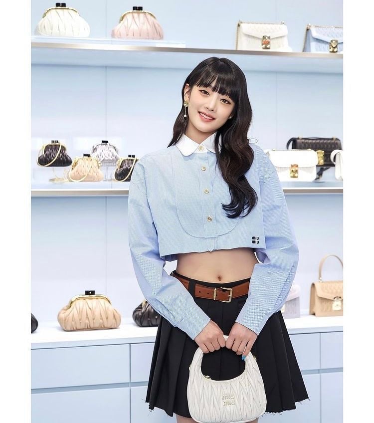 [정보/소식] 요즘 미우미우에서 적극적으로 협찬 받고있다는 국내 여자아이돌....jpg | 인스티즈