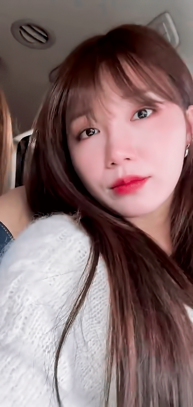 [잡담] 애더라 울언니 머리 붙였는데 진짜개이쁨 미쳣어 | 인스티즈