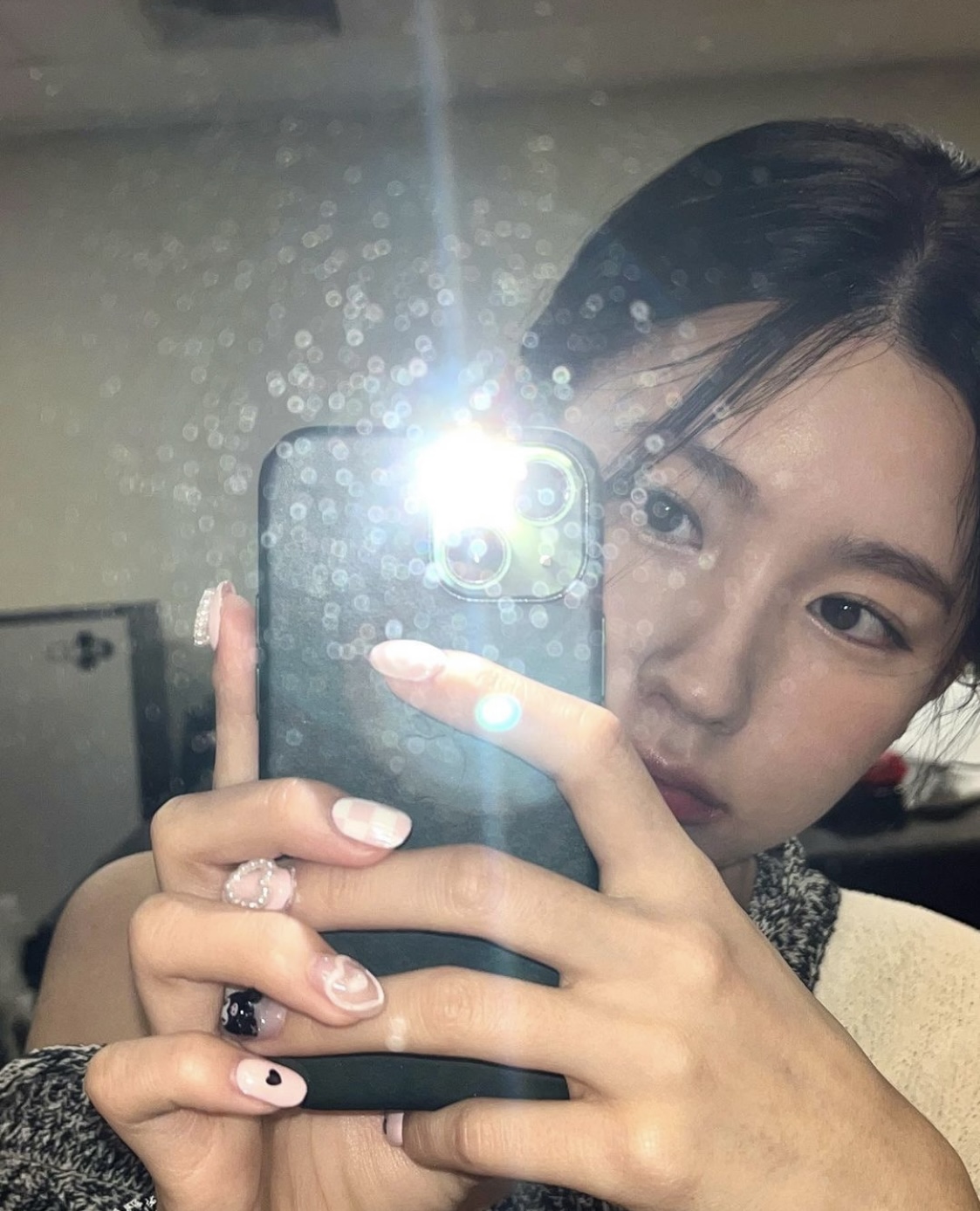 [잡담] 아이들 미연 거울 셀카 너무 예뻐 | 인스티즈