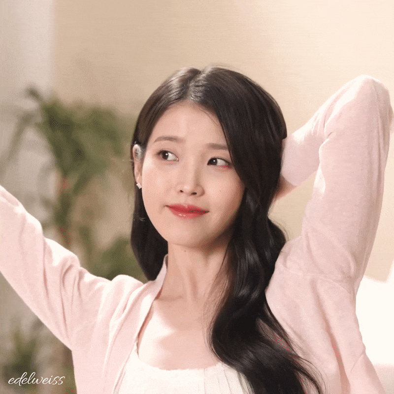 [잡담] 아이유 광고 찍을때 표정 진짜 이쁨 | 인스티즈