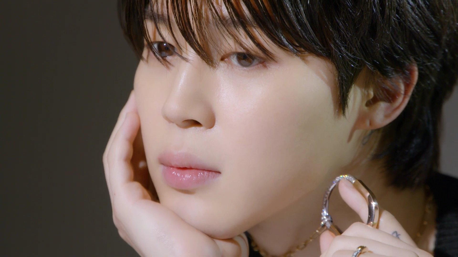 [잡담] 방탄 지민 티파니 화보 영상 진짜 예쁘단 말이 찰떡이다 | 인스티즈