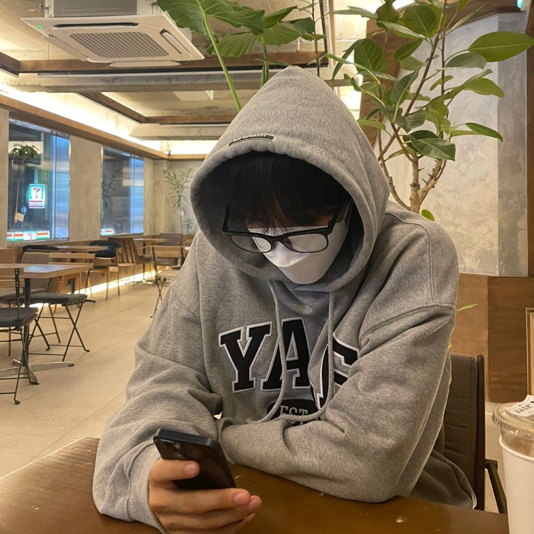 [잡담] 이런건 타팬들한테 물어보랬음 진지하게 남친짤로 어때보여 | 인스티즈