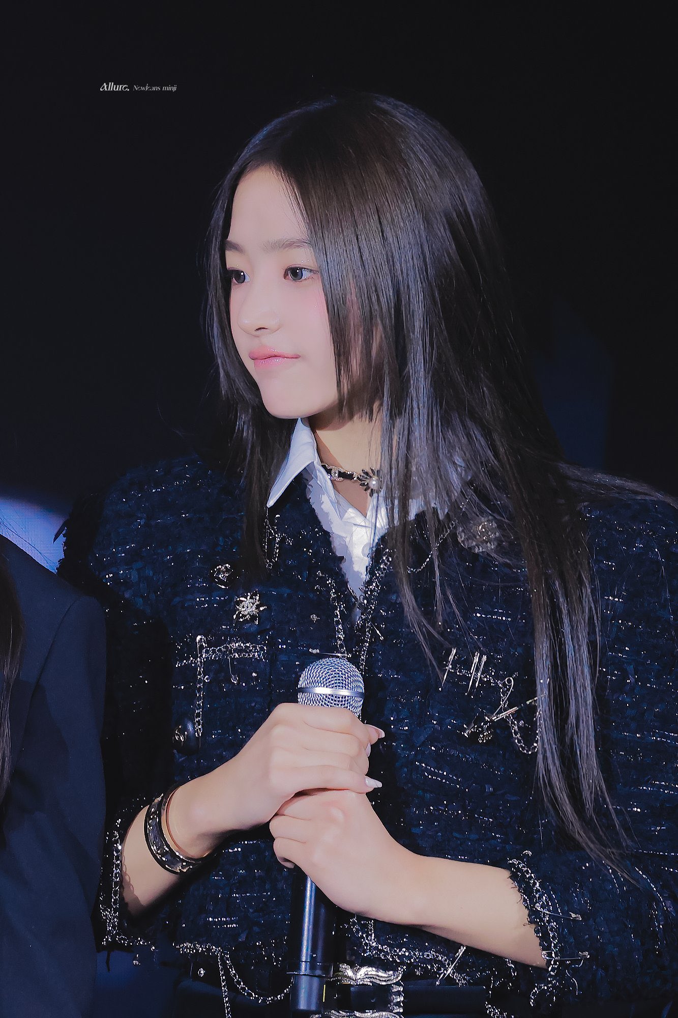 [잡담] 민지 이 날 처음으로 회색 렌즈 낀 날인데 반응 좋아서 | 인스티즈