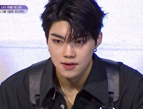 [잡담] 건욱이 염색하면 무슨 색이 어울릴까? | 인스티즈