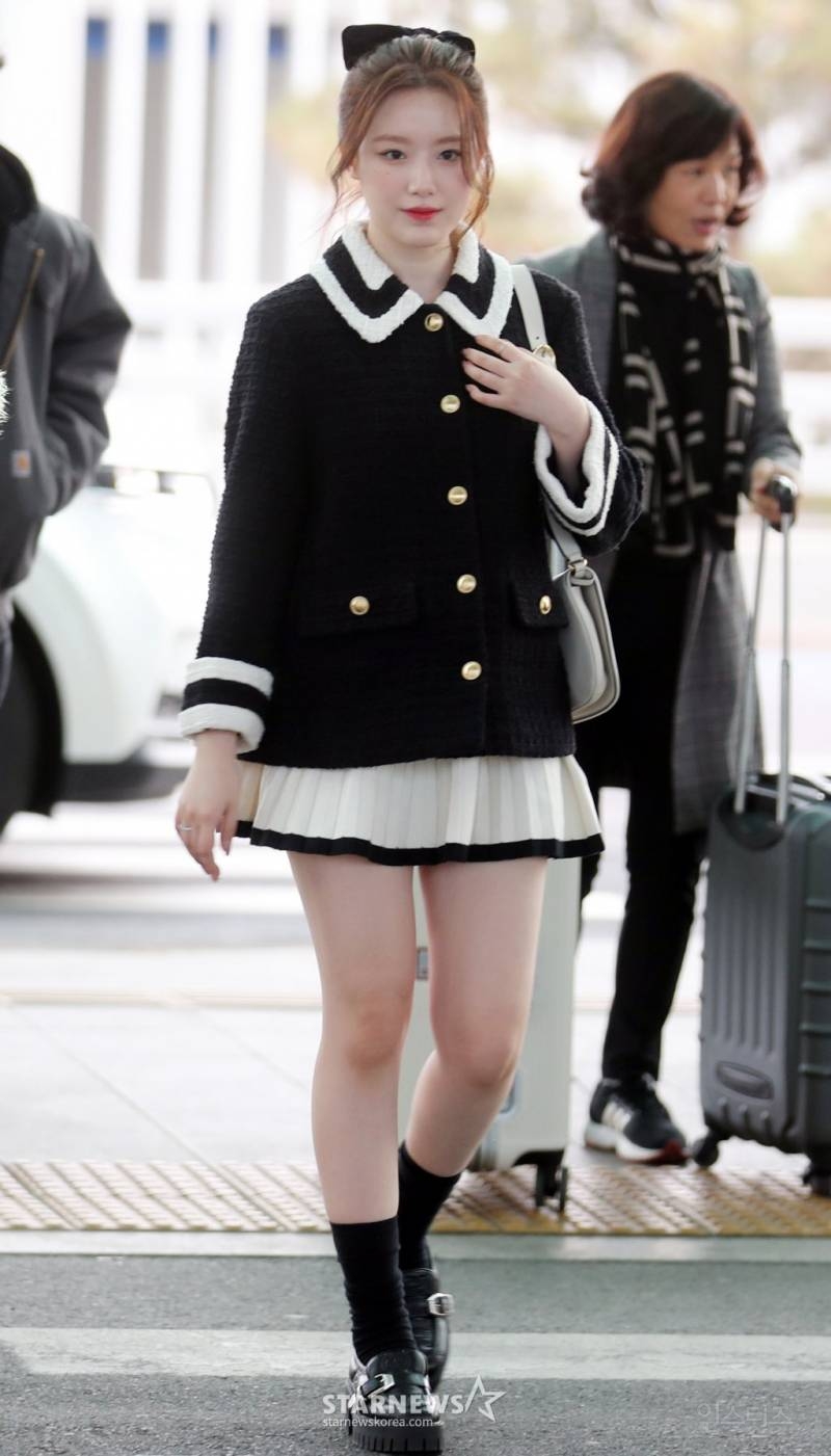 [잡담] 와 슈화 인천 공항 출국 사진들 진짜 좀 심하게 예쁜데 ? | 인스티즈