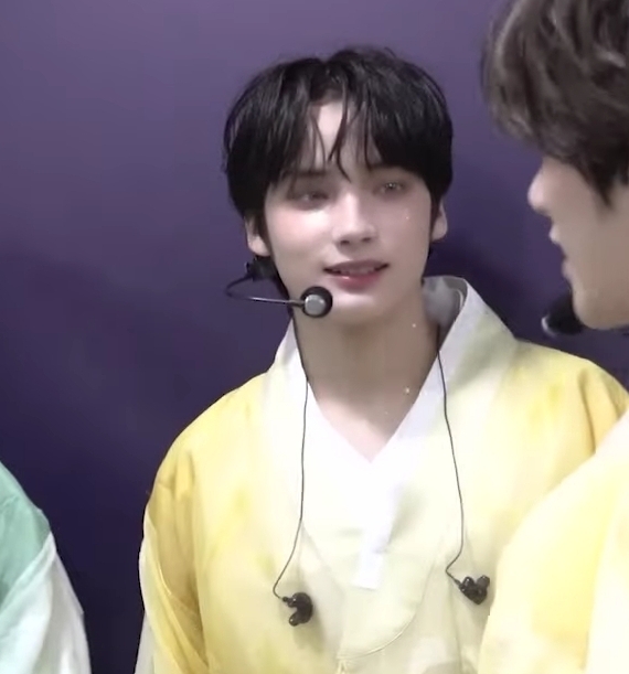 [잡담] 휴닝카이 한복 진짜 잘 어울린다ㅋㅋㅋㅋ | 인스티즈