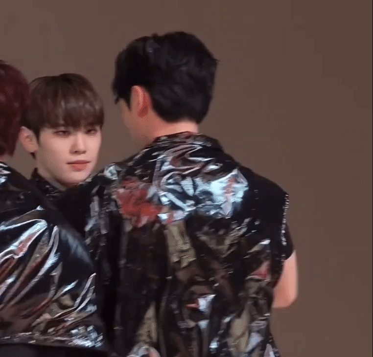 ㄱ [잡담] 금탤은 연상이 연하를 올려다 본다는 게 | 인스티즈