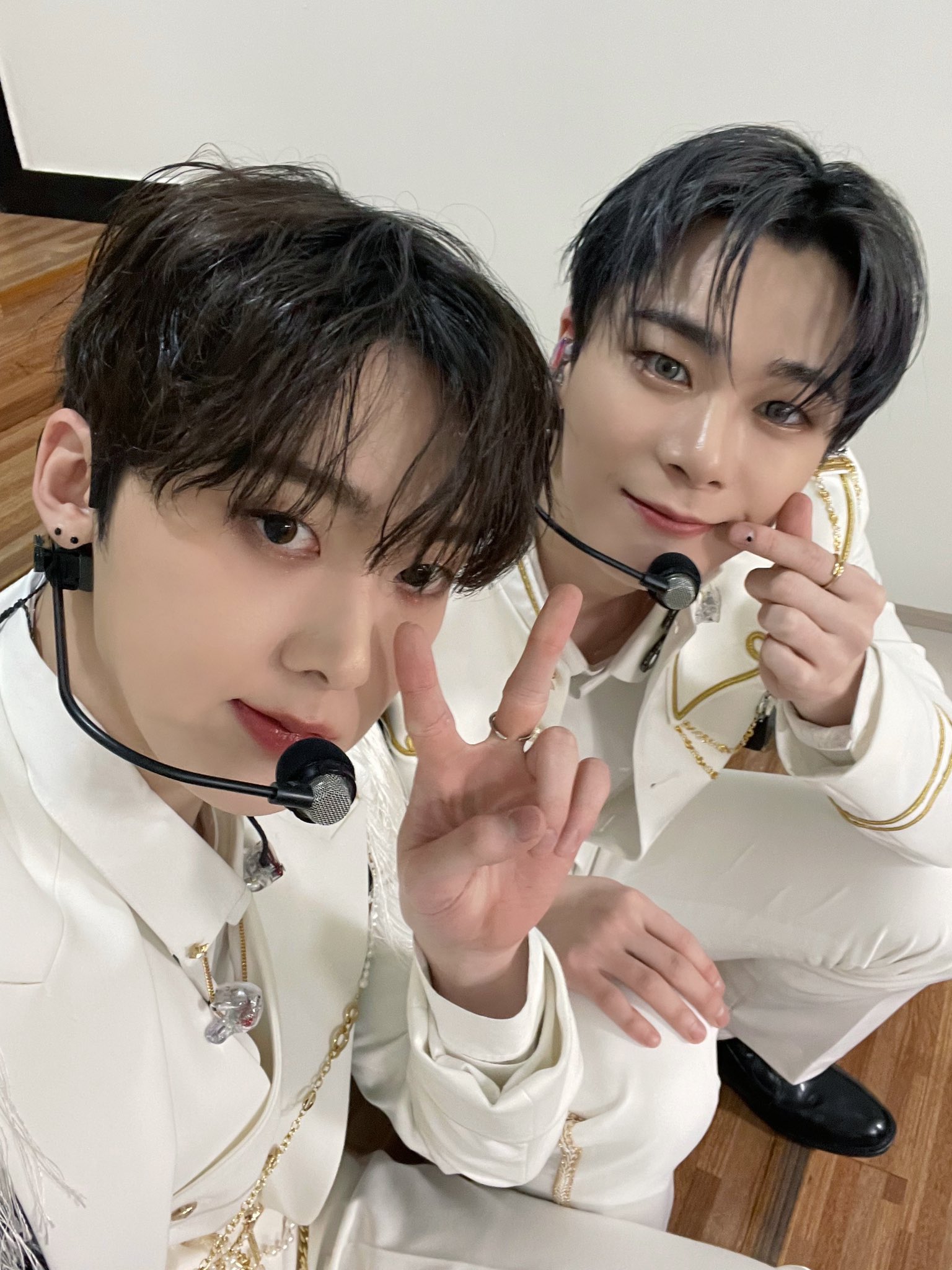 [잡담] 오늘 팬콘 문빈 갭 차이 진짜 설렜음 | 인스티즈