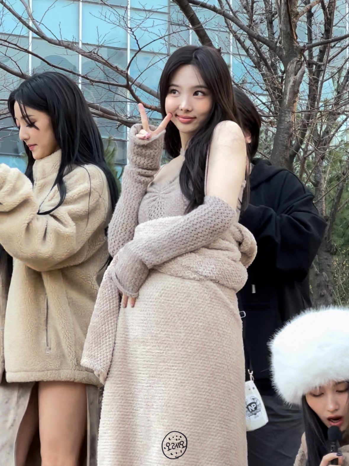 [잡담] 트와 오늘 미팬했는데 나연 너~무 이쁘다 | 인스티즈