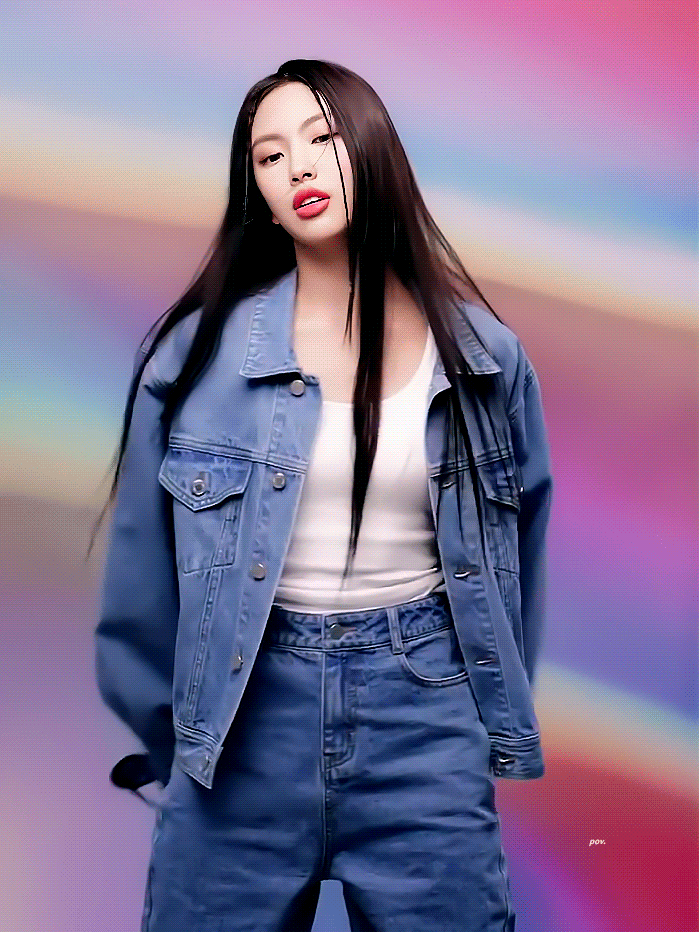 [잡담] 혜인이는 처피뱅이나 앞머리 없거나 시스루뱅처럼 눈썹 보이는 스타일링이 진짜 베스트인 것 같아 | 인스티즈