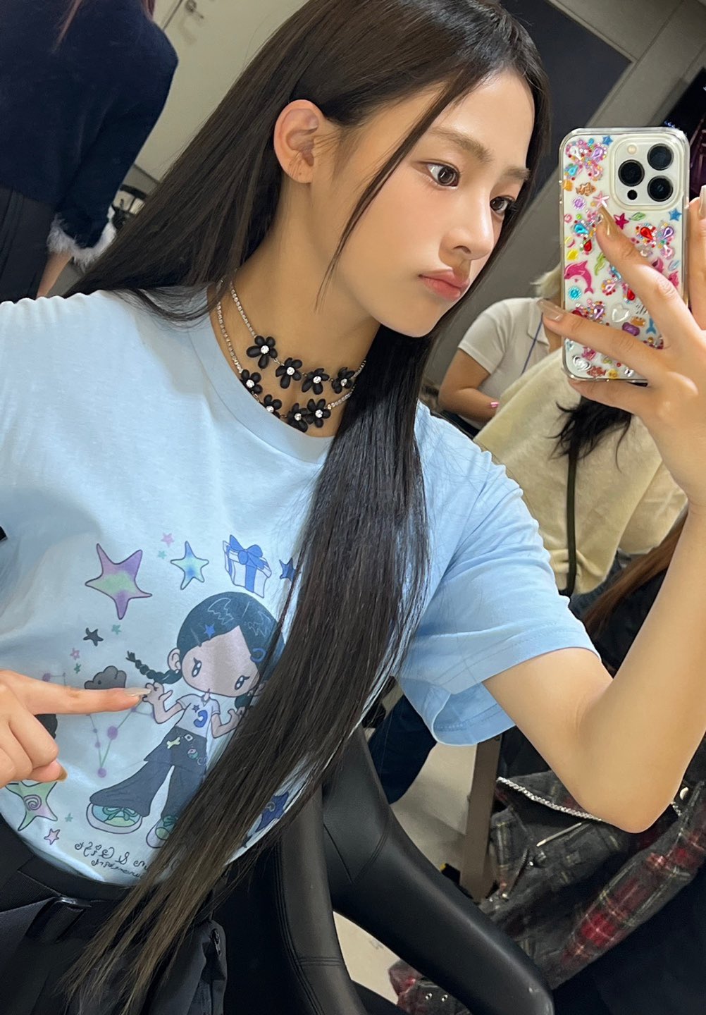 [잡담] 의식하고 보니까 뉴진스 민지 ㄹㅇ솥뚜껑이네 | 인스티즈