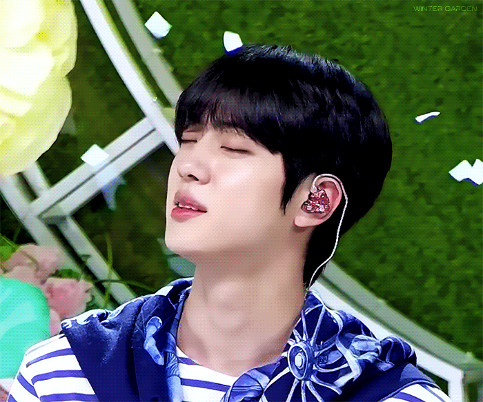 [잡담] 방탄 진 이게 젤 최근 단체활동 얼굴이라니 안 믿긴다 | 인스티즈