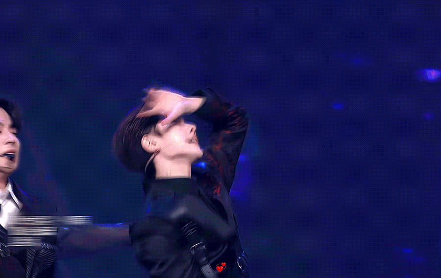 [잡담] 석매튜 말랑해보이는데 실은 턱각 딱 잡히고 콧대 날렵해서 좋음... | 인스티즈