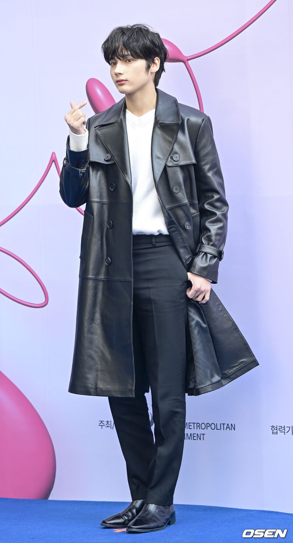 [잡담] 서울패션위크 참석한 투바투 휴닝카이 얼굴을 보거라 | 인스티즈