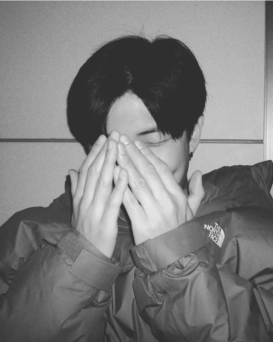 [잡담] 김남준 이사진 찍어준사람 누구임 | 인스티즈