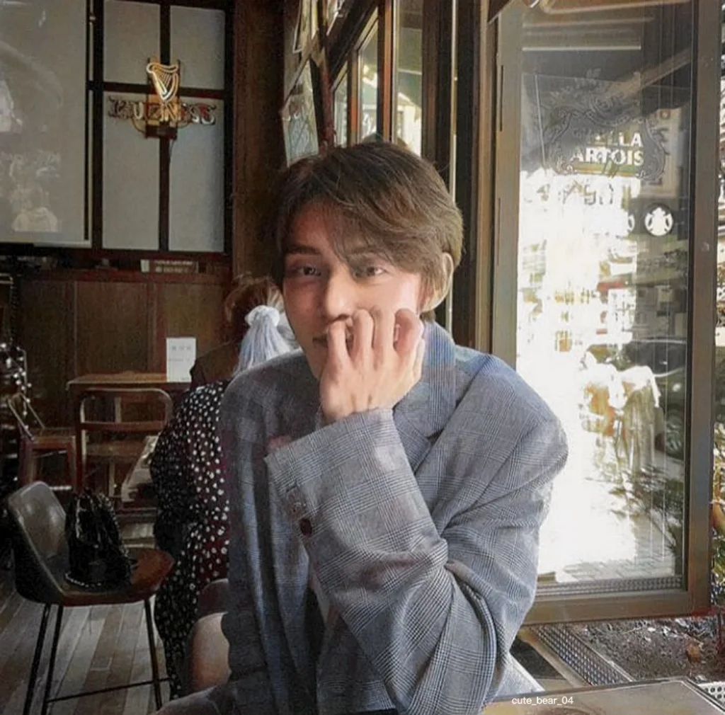 [잡담] 지웅이 처음보는 사진들 주웠어 | 인스티즈