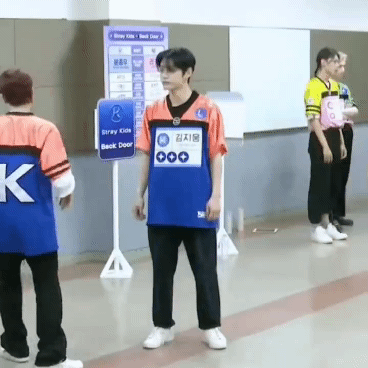 [잡담] 김지웅 뭐 먹는걸까 | 인스티즈