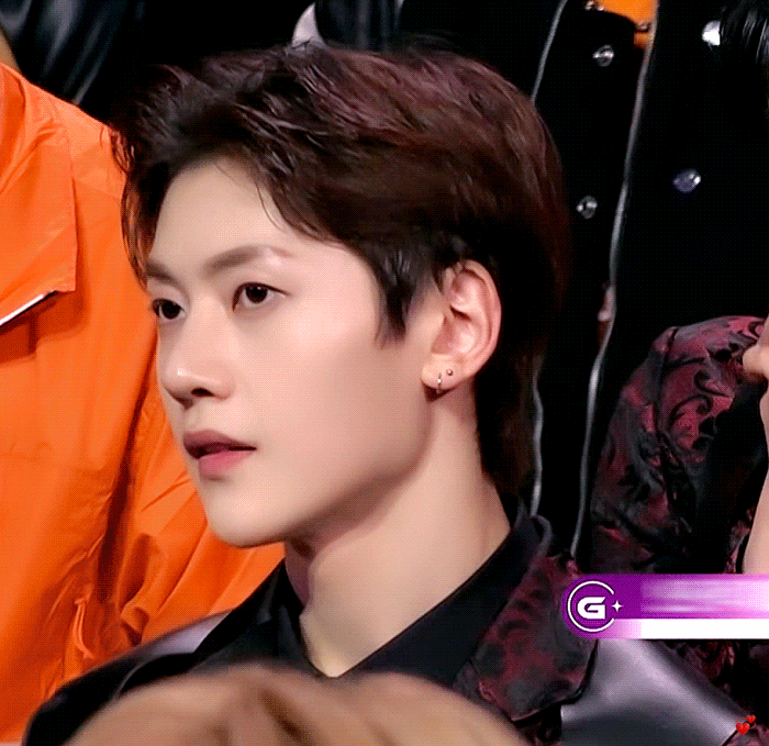 [잡담] 나 여기서 사진만 대충보고 석매튜가 각각다른 두명인지 알았다 | 인스티즈