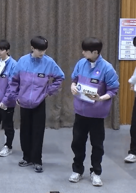 [잡담] 성한빈 이것도 찾았다 장하오인사 또 따라하심 | 인스티즈