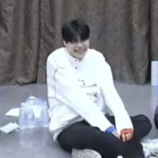 [잡담] 건욱이 웃는거바ㅋㅋㅋㅋㅋㅋ | 인스티즈