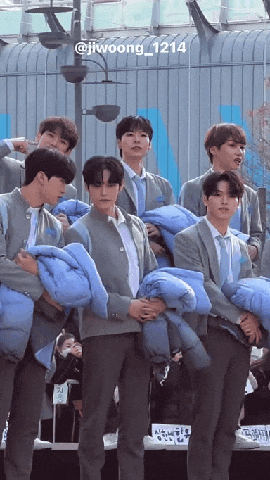 [잡담] 건욱이도 김지웅한테서는 어린양이되는듯ㅋㅋㅋㅋㅋㅋㅋㅋ | 인스티즈