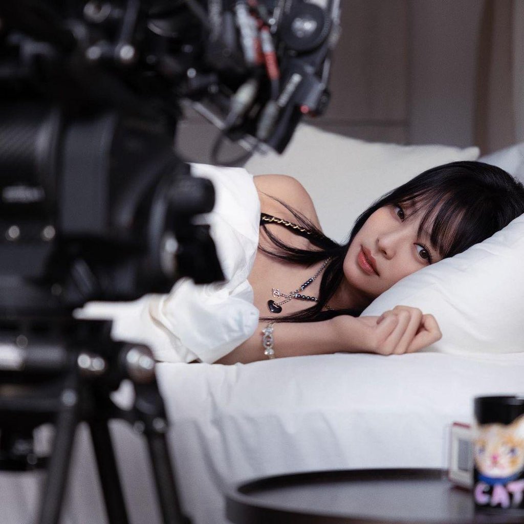 [잡담] 제니 샤넬 캠페인 새로뜬거 개이쁨 | 인스티즈