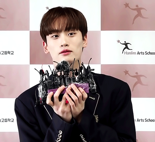 [잡담] 금준현들아 금잔디들아 지금 있니 | 인스티즈