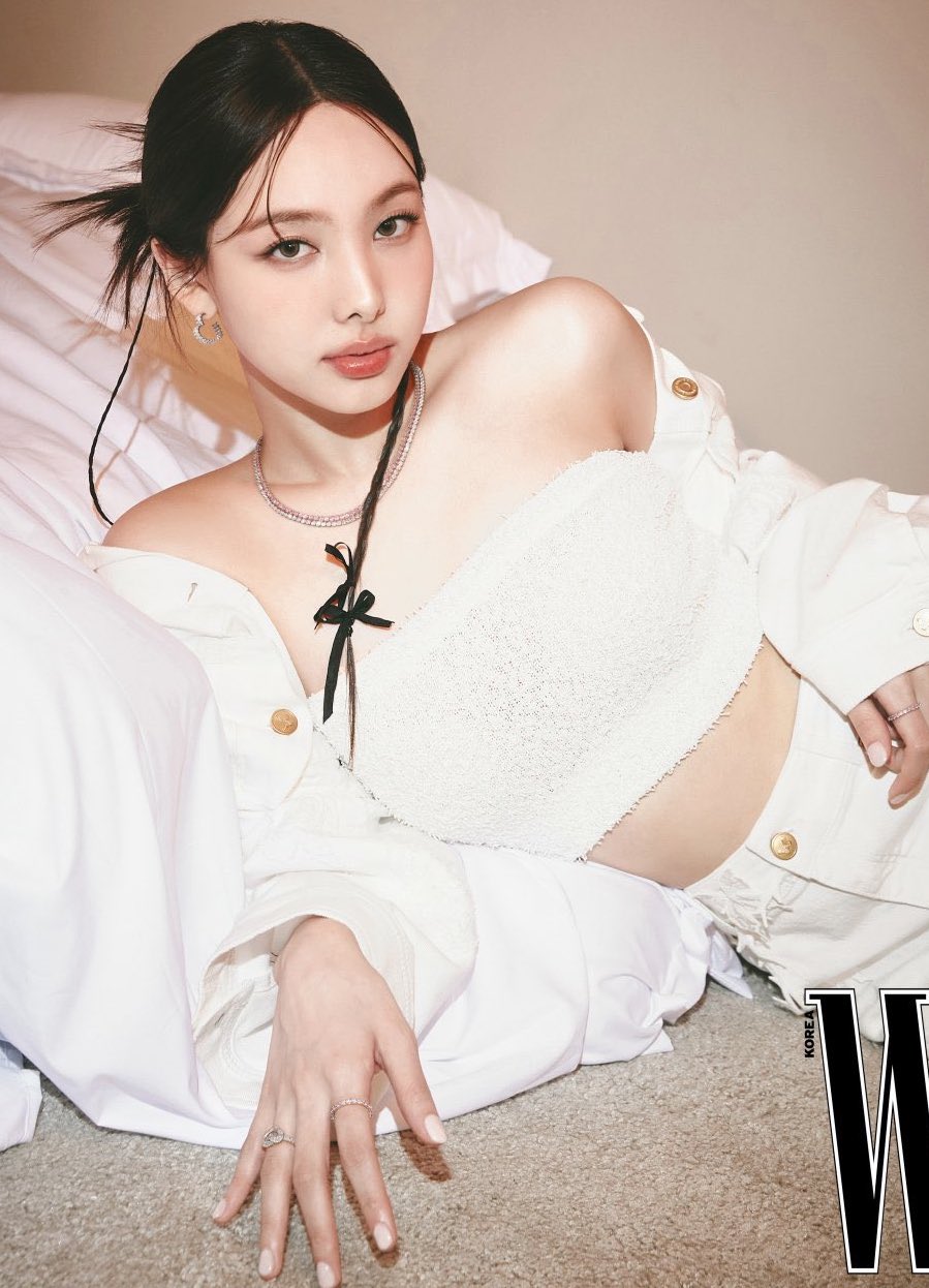 [잡담] 또 레전드 찍은 트와 나연 W Korea 스와로브스키 화보 | 인스티즈