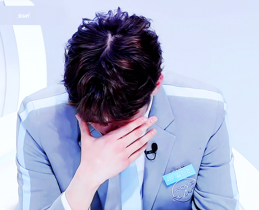 [잡담] 김태래 우는거 생각보다 빨리 봐서 너무 당황했음 저번에 | 인스티즈