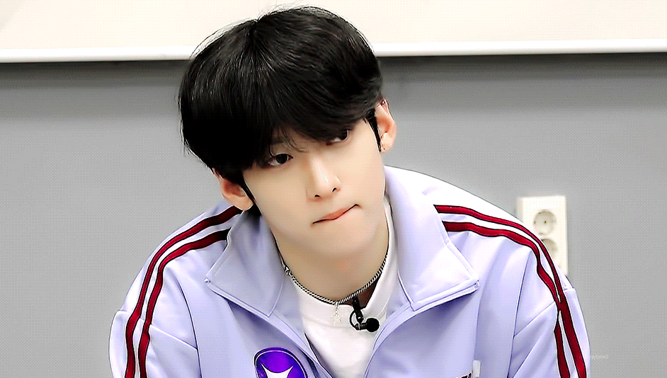 [잡담] 아무리 생각해도 나캠든 요즘 미모 물 계속 오르는 중이라 순순히 놔줄 수 없음 | 인스티즈