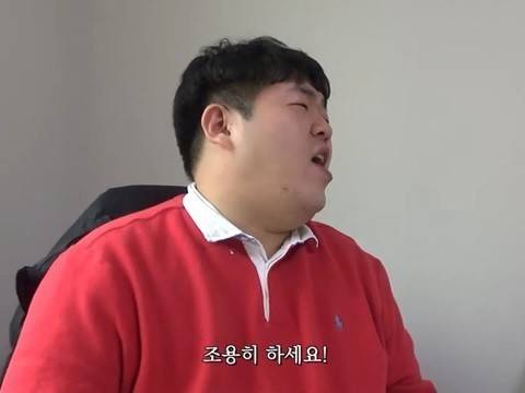 원룸익들아 나 옆집에 포스트잇 붙일까..? | 인스티즈