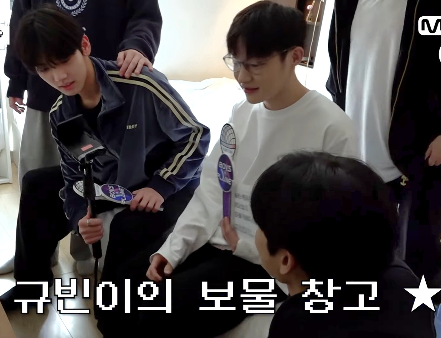 ㄱ [잡담] 즁윶 주세요 떡밥 미치겠음 향수부터 시작해서 얼빠... | 인스티즈