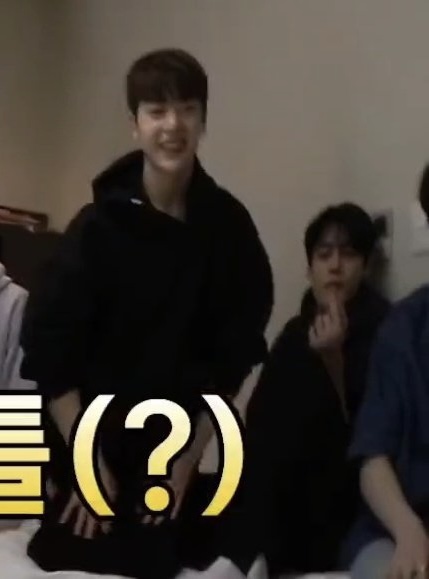 [잡담] 석매튜를 무릎꿇게 한 원인제공자가 김지웅인게 너무 웃겨 | 인스티즈