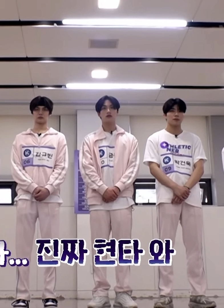 [잡담] 𝙈𝙄𝘾𝙃𝙄𝙉 누가 개노조 짭04즈 흰제복 앙가르드 얘기해서 흥분됨 | 인스티즈