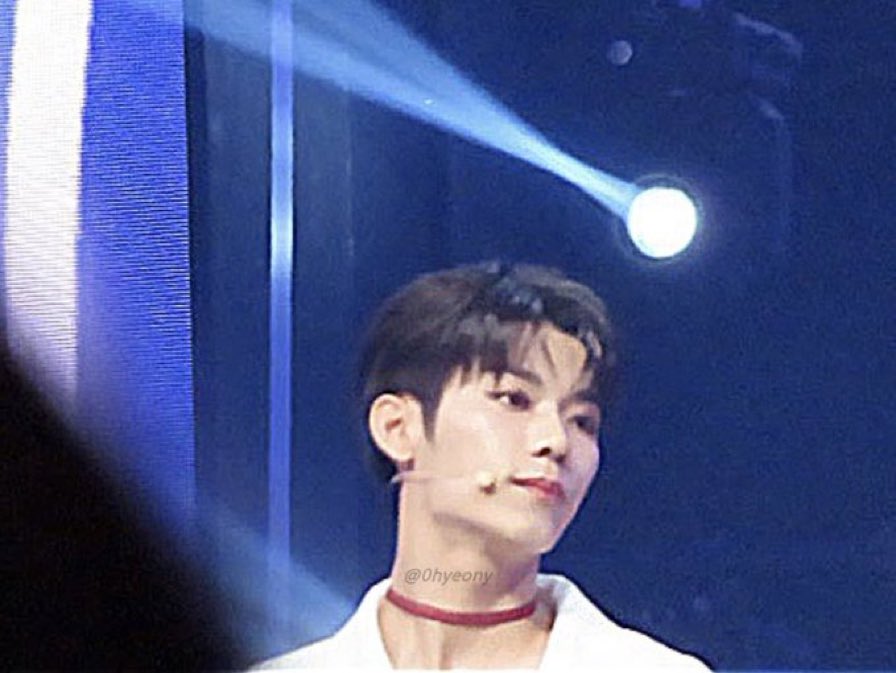 [잡담] 이정현은 턱이 ㄹㅇ 아님? | 인스티즈